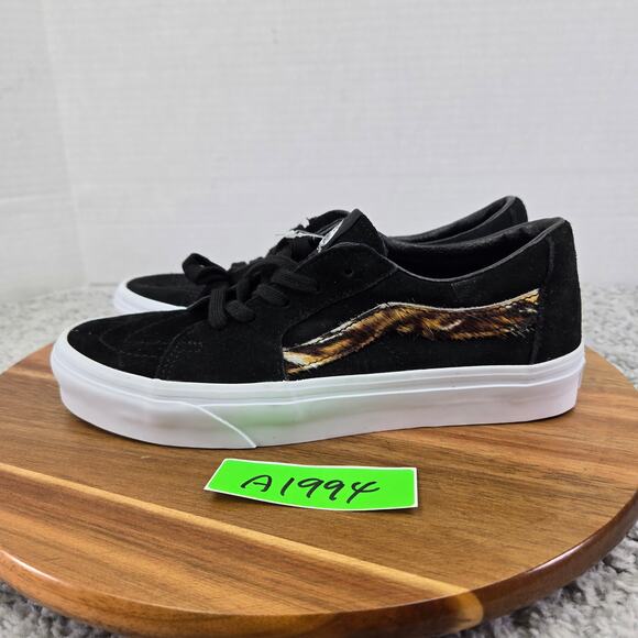 Vans Shoes - Vans Womens 7.5 Sk8-Low Black Tiger Faux Fur Athletic Gym Daily Skating Sneakers